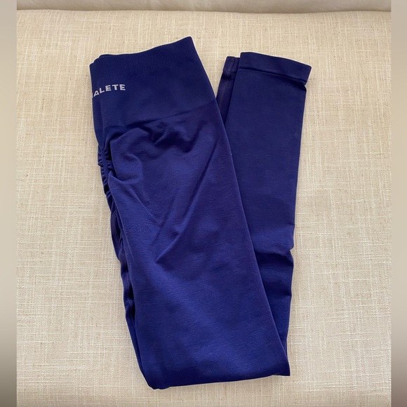 Alphalete Pants - Alphalete Amplify Leggings | True Indigo